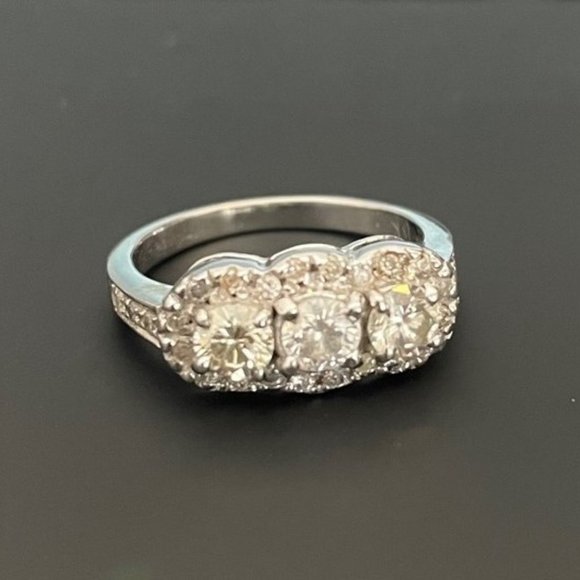 Antique 18kt White Gold 3 Stone Diamond Ring 1.25tcw - Picture 3 of 8